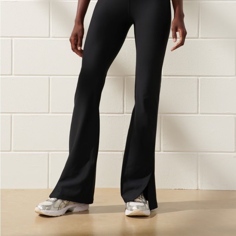 Abercrombie YPB Split Hem Leggings